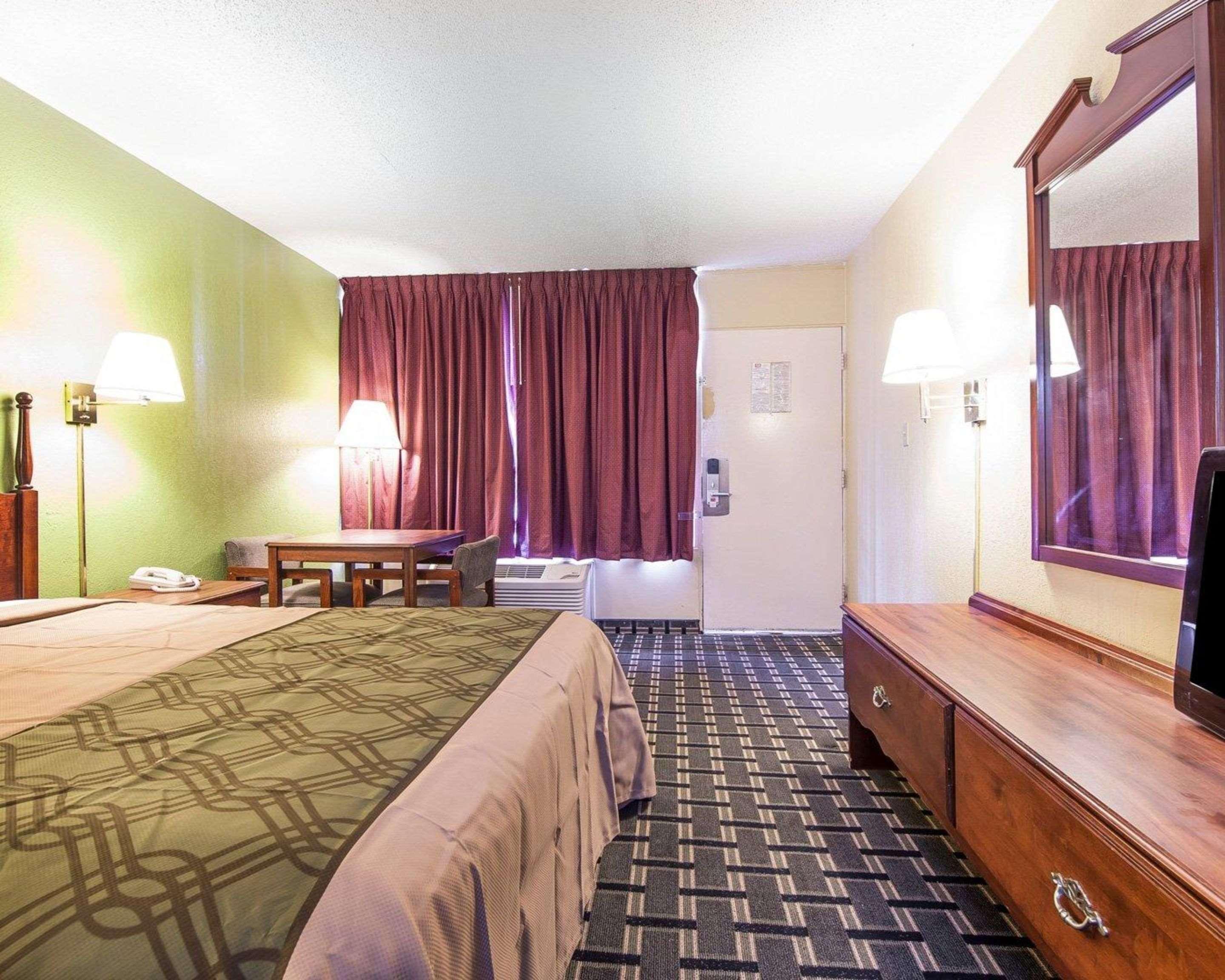Econo Lodge Cleveland Eksteriør billede
